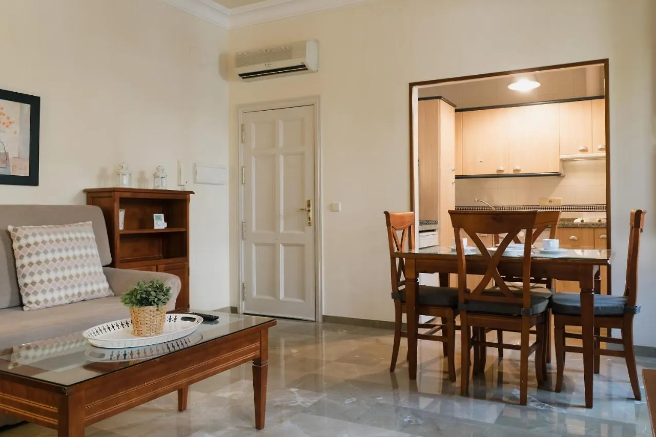 Apartamentos Turisticos San Matias Гранада